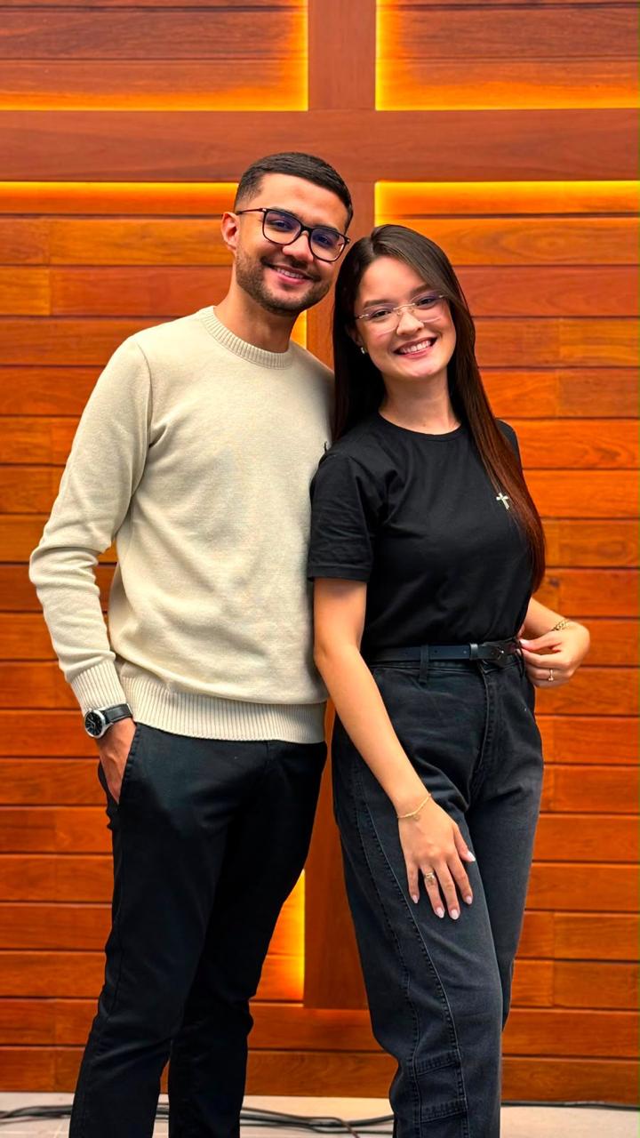 Os noivos